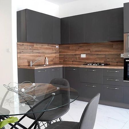 Luxurious Apartment Next To The Sea Gzira Eksteriør billede