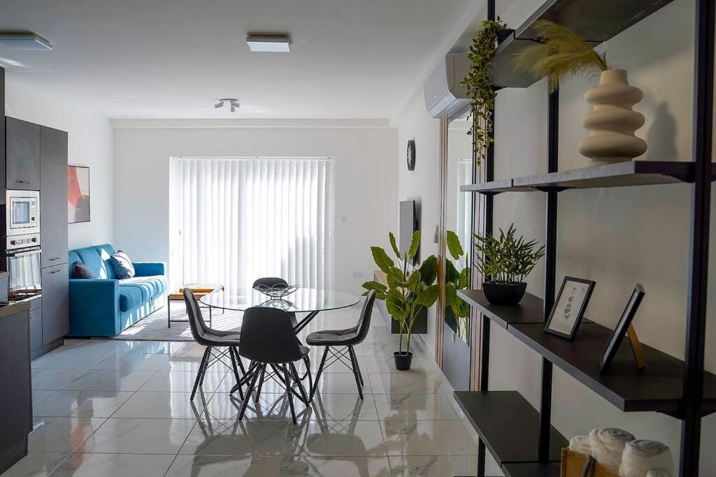 Luxurious Apartment Next To The Sea Gzira Eksteriør billede