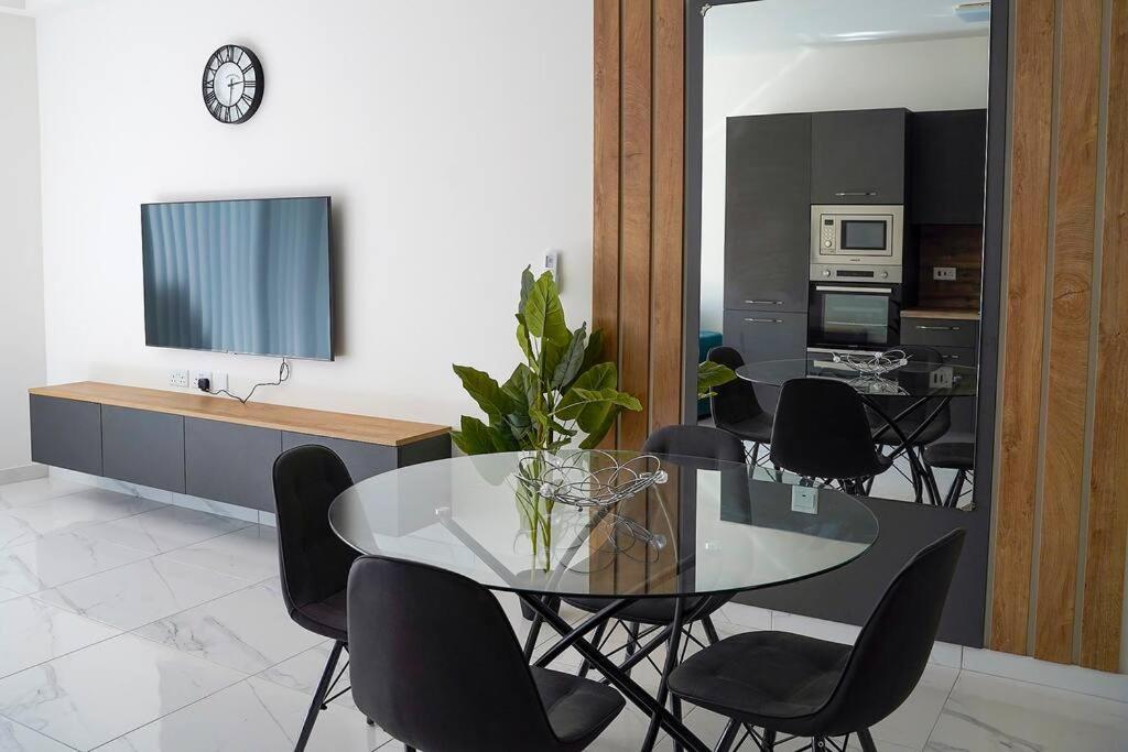 Luxurious Apartment Next To The Sea Gzira Eksteriør billede
